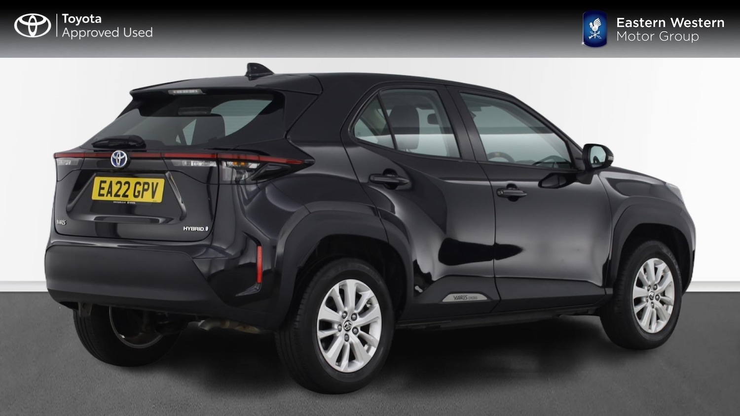 Used Toyota Yaris Cross 2022 for sale - 77104060: Photo 2