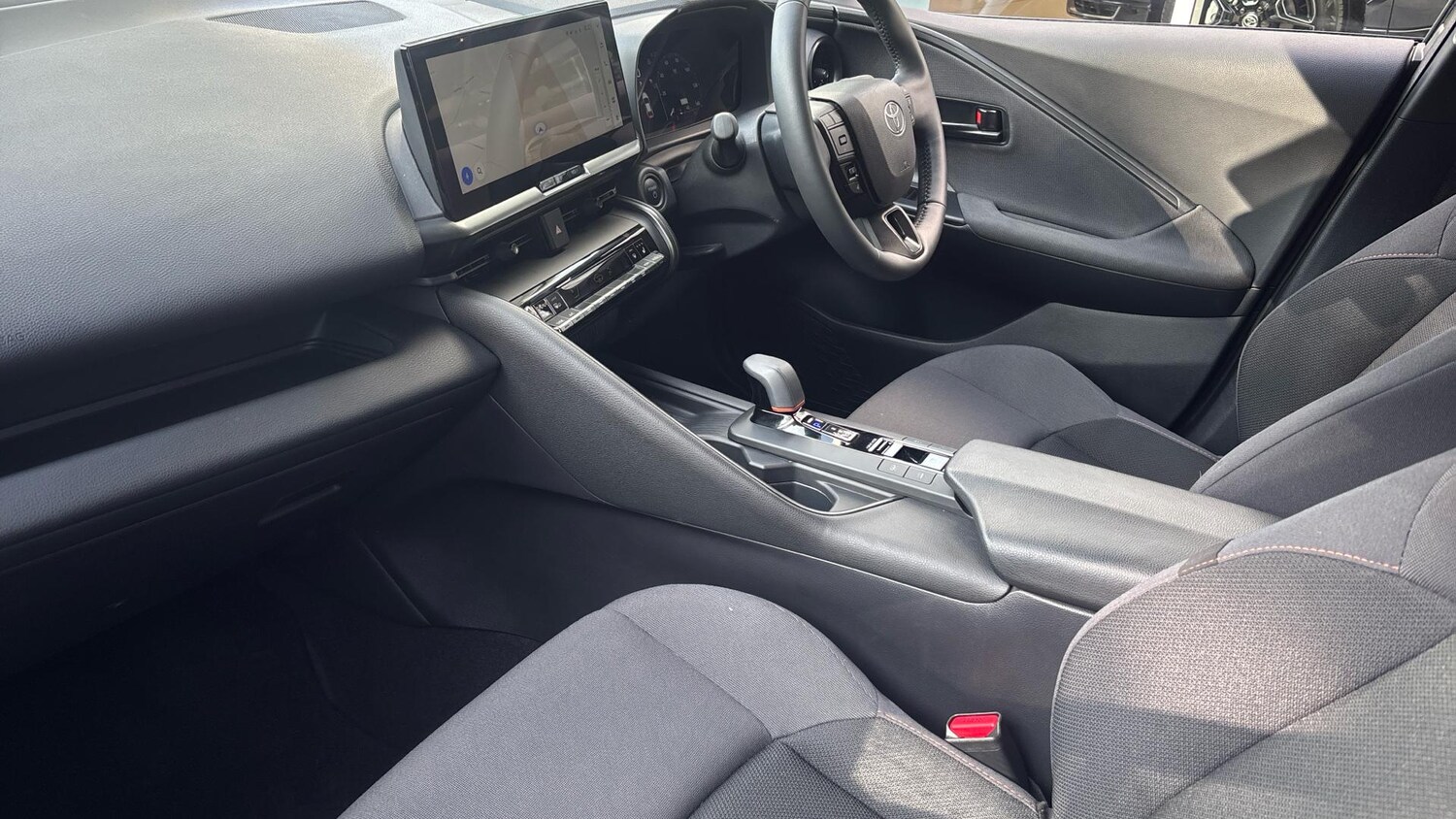 Used Toyota C-HR 2024 for sale - 76677360: Photo 10