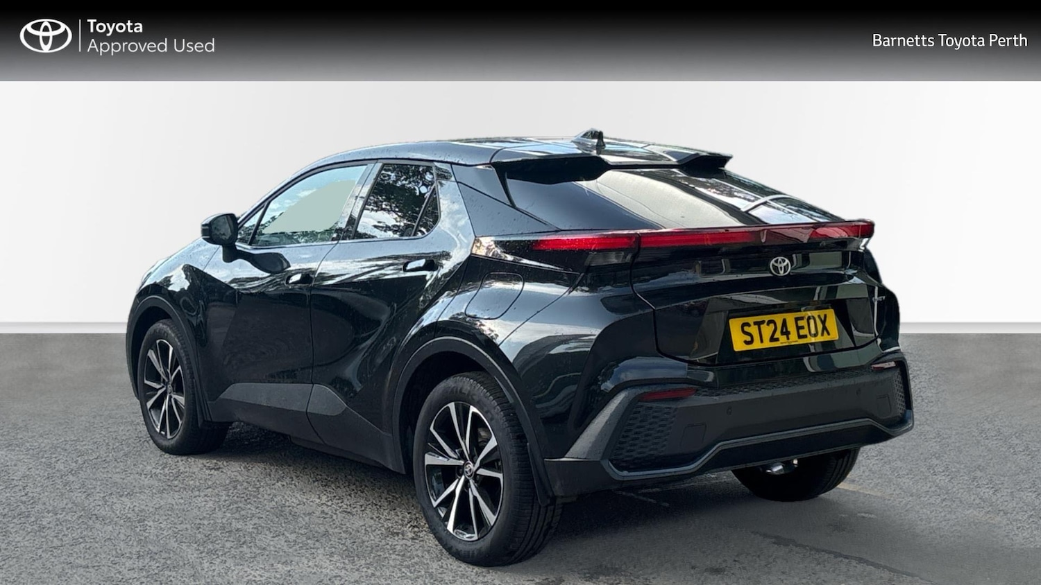 Used Toyota C-HR 2024 for sale - 76677360: Photo 4