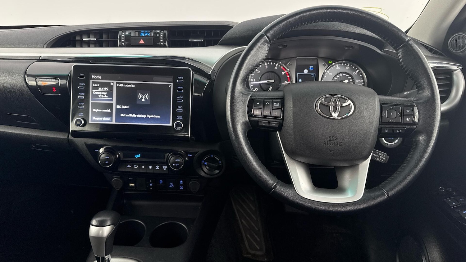 Used Toyota Hilux 2023 for sale - 77297102: Photo 6