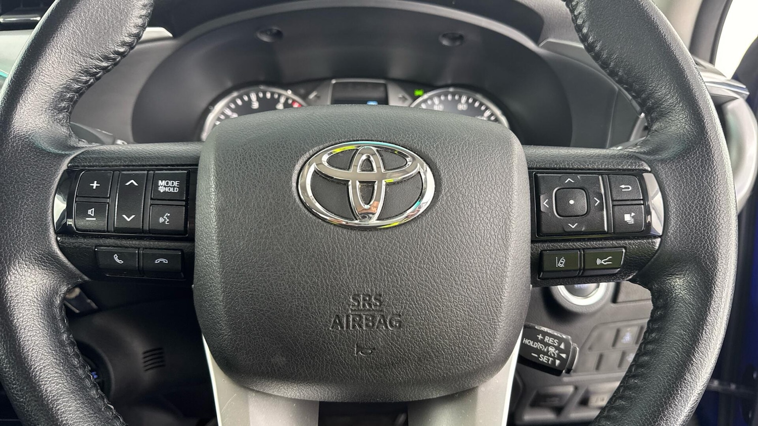 Used Toyota Hilux 2023 for sale - 77297102: Photo 8