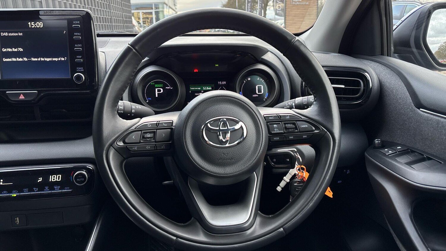 Used Toyota Yaris 2020 for sale - 77676208: Photo 6