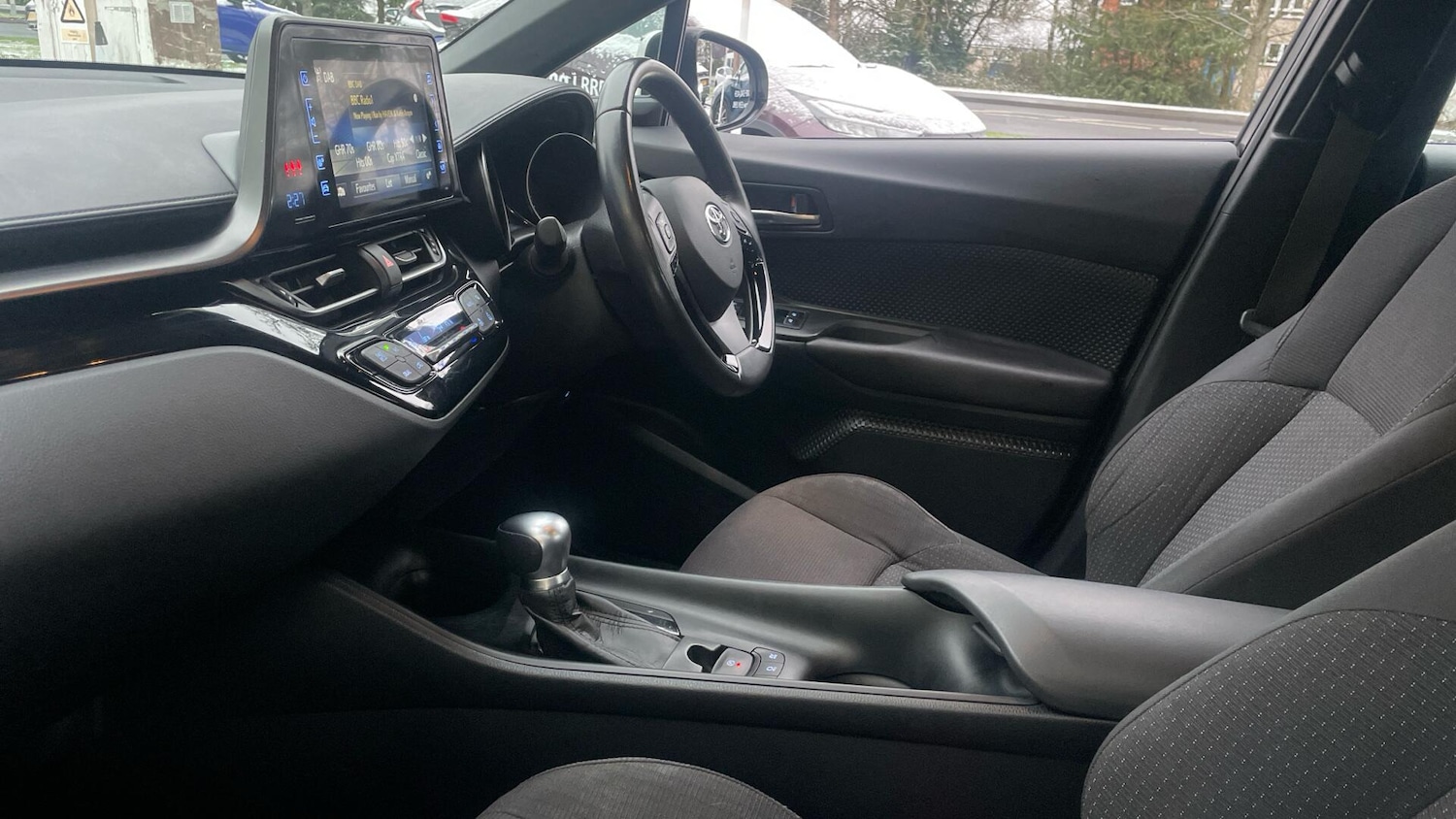 Used Toyota C-HR 2017 for sale - 77136033: Photo 10