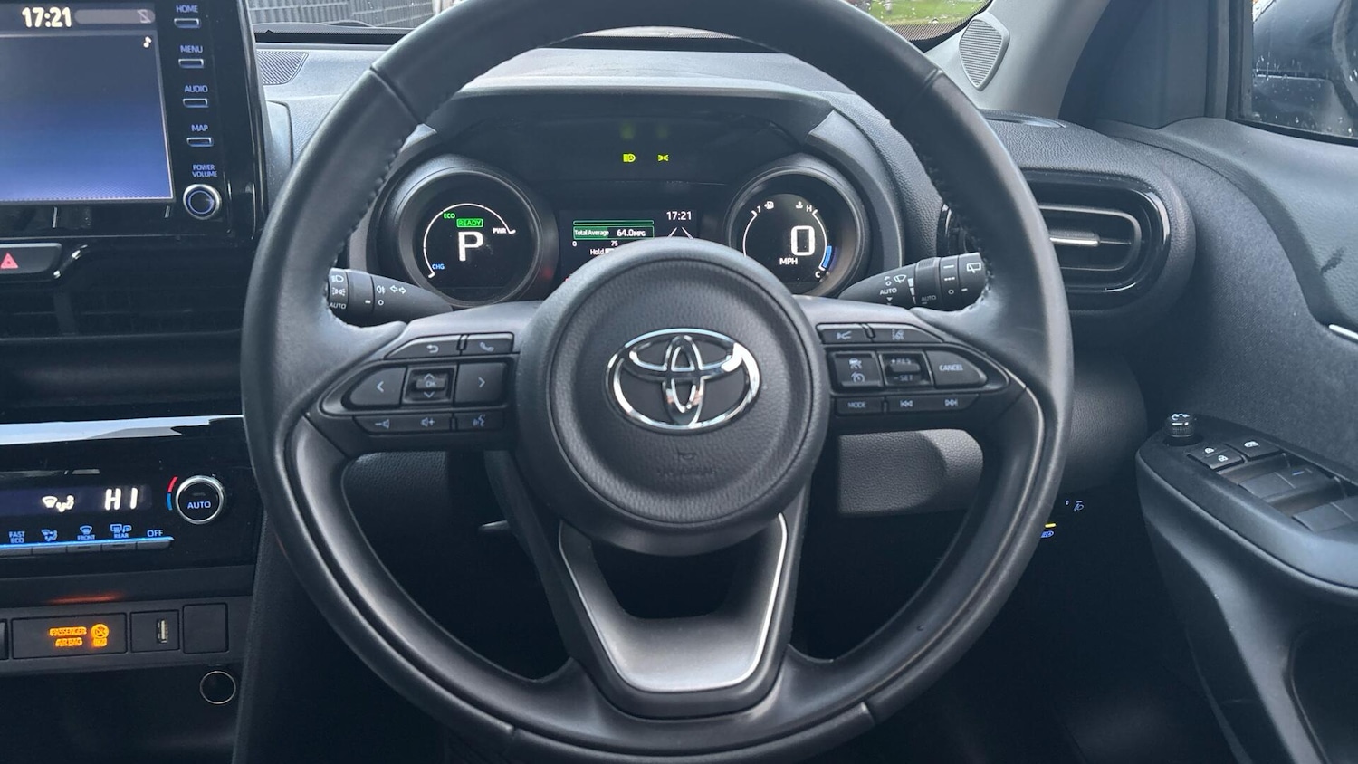 Used Toyota Yaris Cross 2024 for sale - 77715312: Photo 6