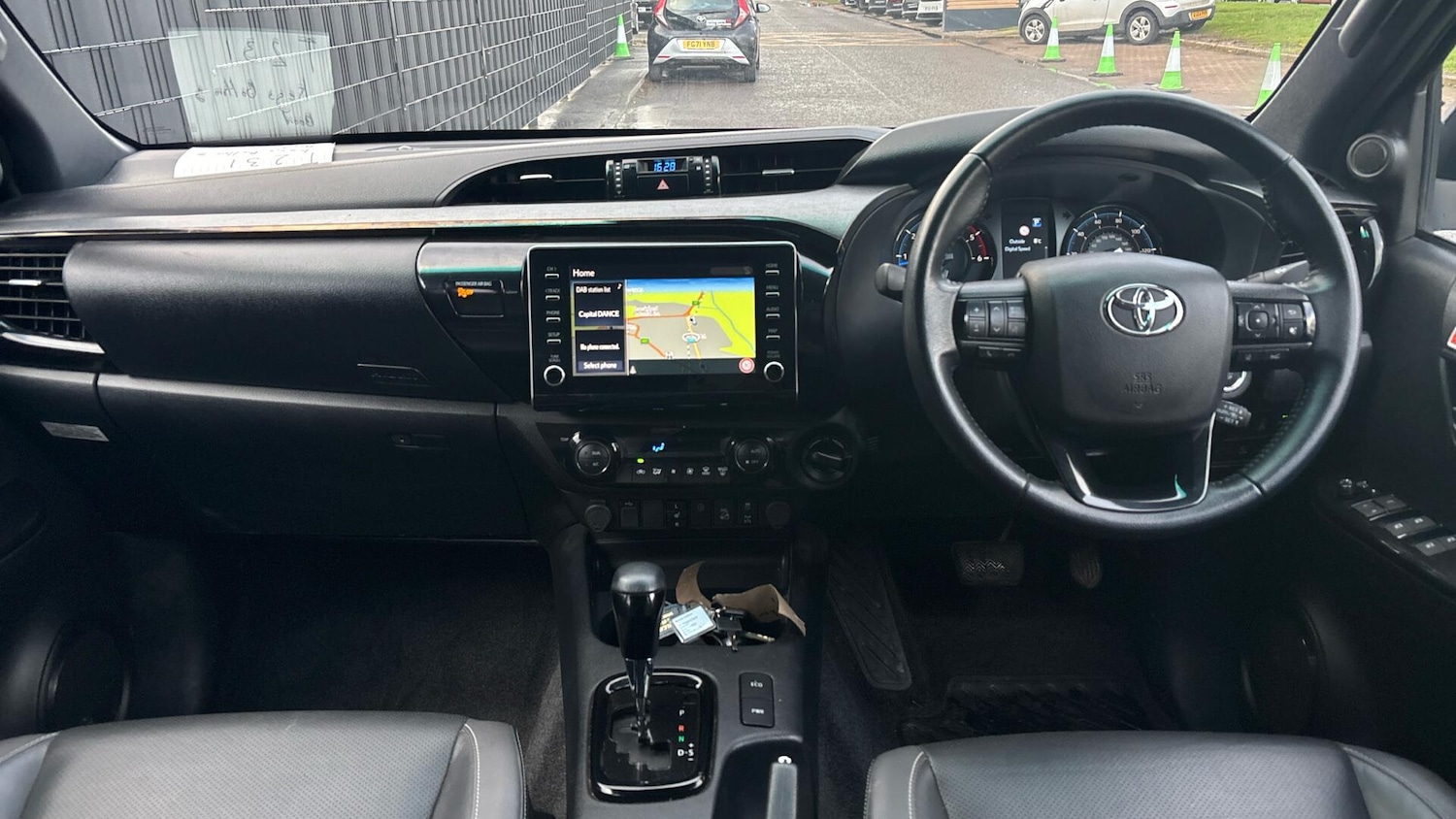 Used Toyota Hilux 2023 for sale - 77901497: Photo 7