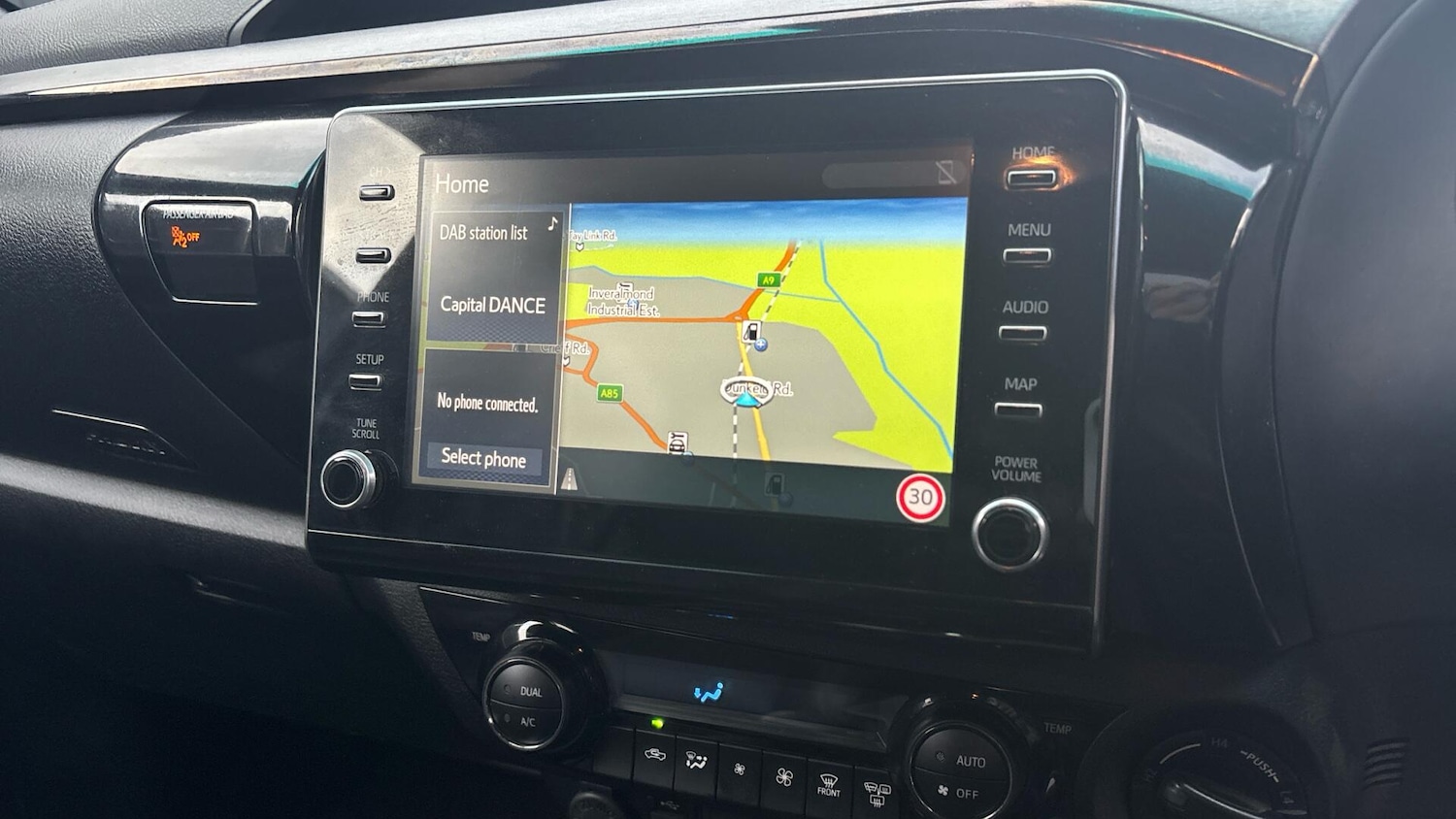 Used Toyota Hilux 2023 for sale - 77901497: Photo 9