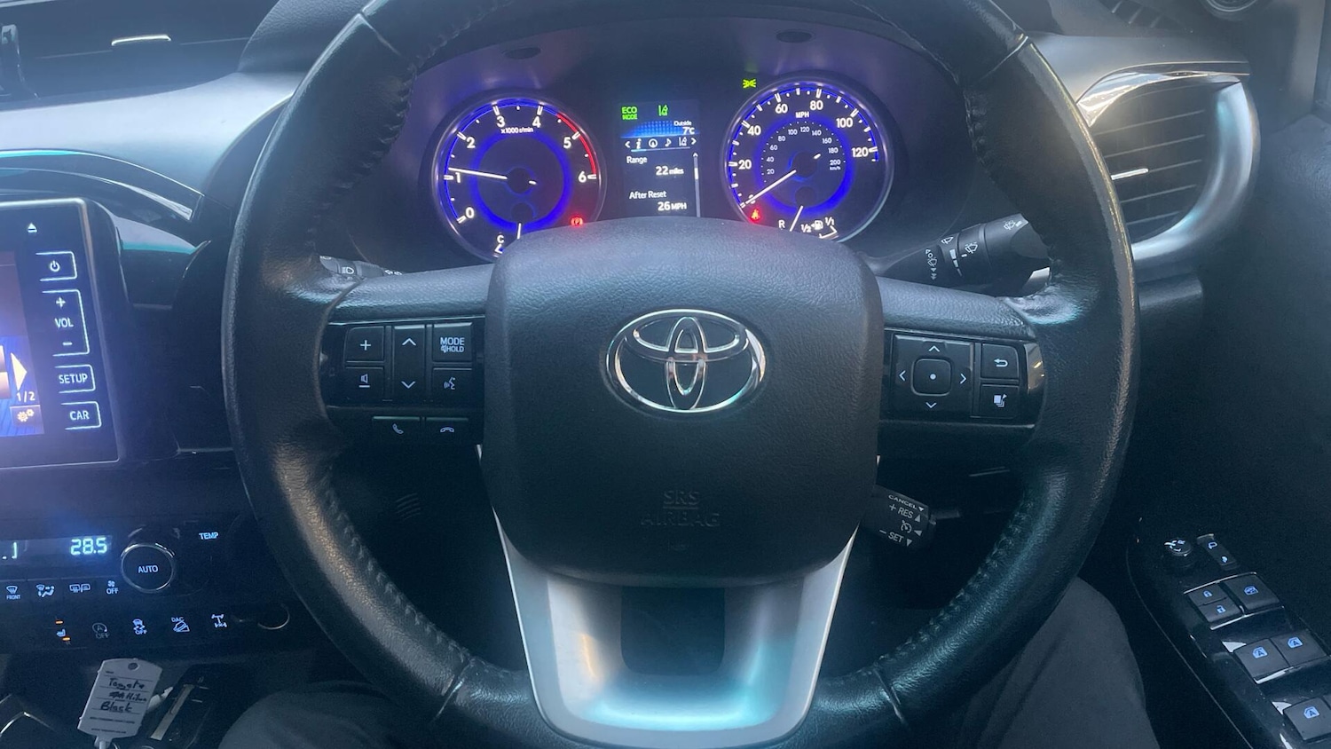 Used Toyota Hilux 2018 for sale - 76859108: Photo 6