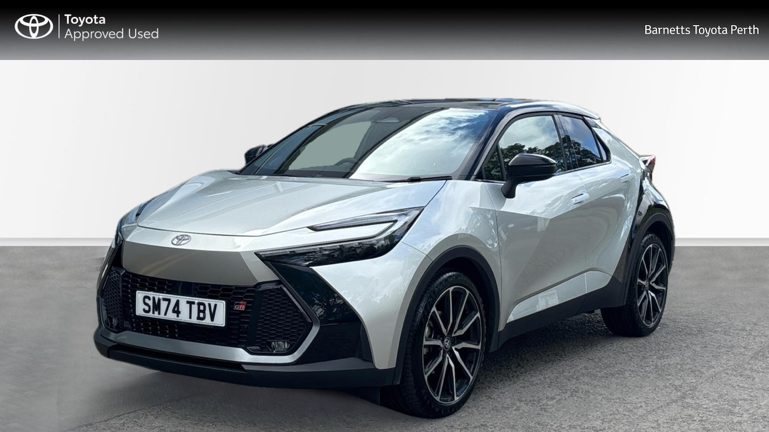 Used Toyota C-HR 2024 for sale - 76676640: Photo 3