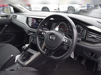 Used Volkswagen Polo 2018 for sale - 78110260: Photo