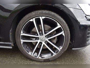 Used Volkswagen Golf 2015 for sale - 79574332: Photo