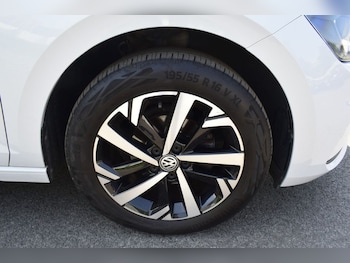 Used Volkswagen Polo 2020 for sale - 79574304: Photo