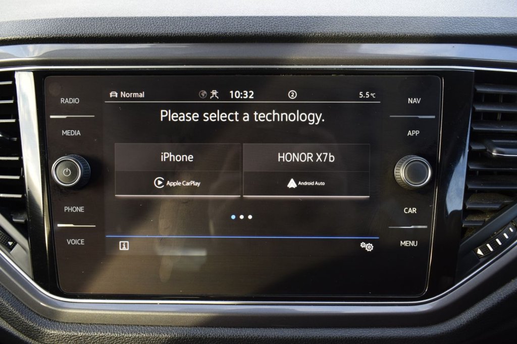 Used Volkswagen T-Roc 2021 for sale - 76686582: Photo 15