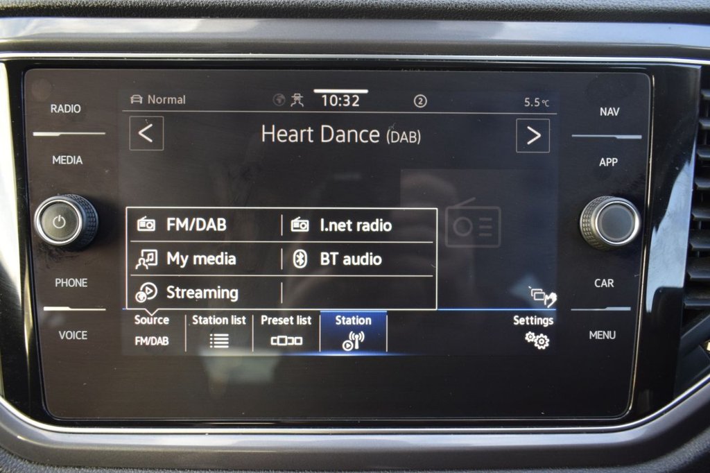 Used Volkswagen T-Roc 2021 for sale - 76686582: Photo 17