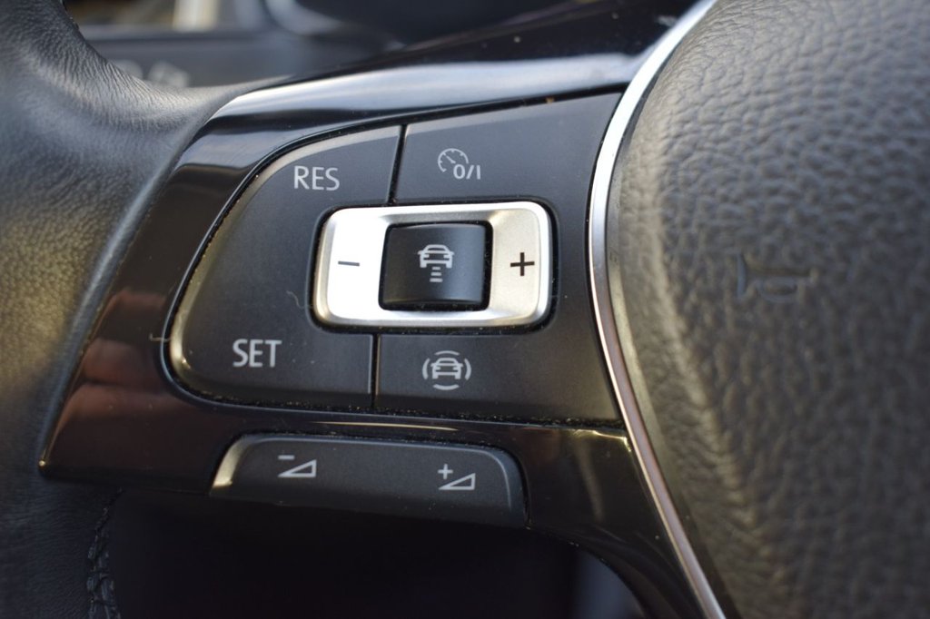 Used Volkswagen T-Roc 2021 for sale - 76686582: Photo 26