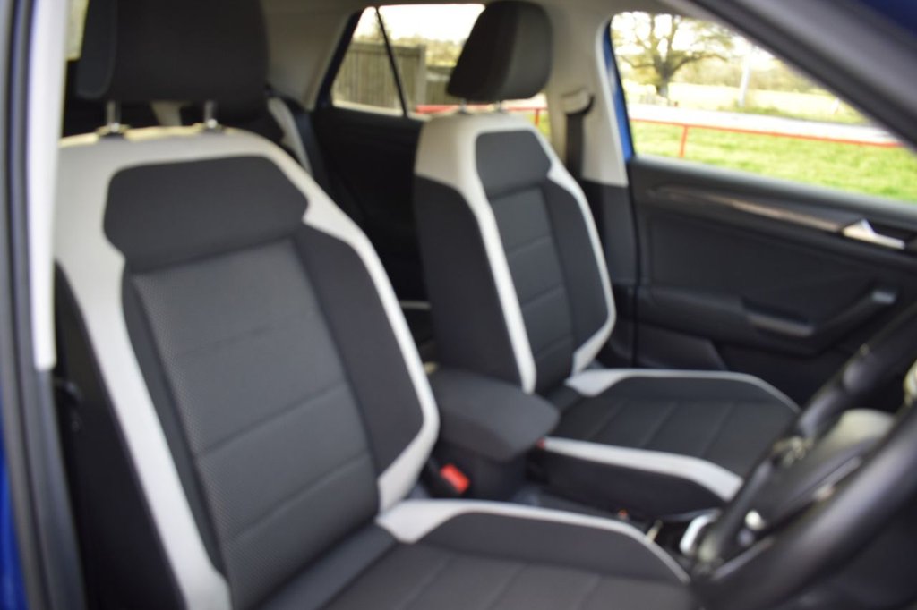 Used Volkswagen T-Roc 2021 for sale - 76686582: Photo 4