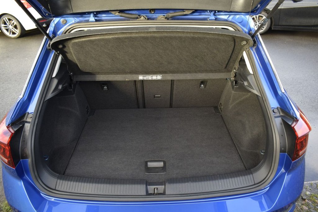 Used Volkswagen T-Roc 2021 for sale - 76686582: Photo 7