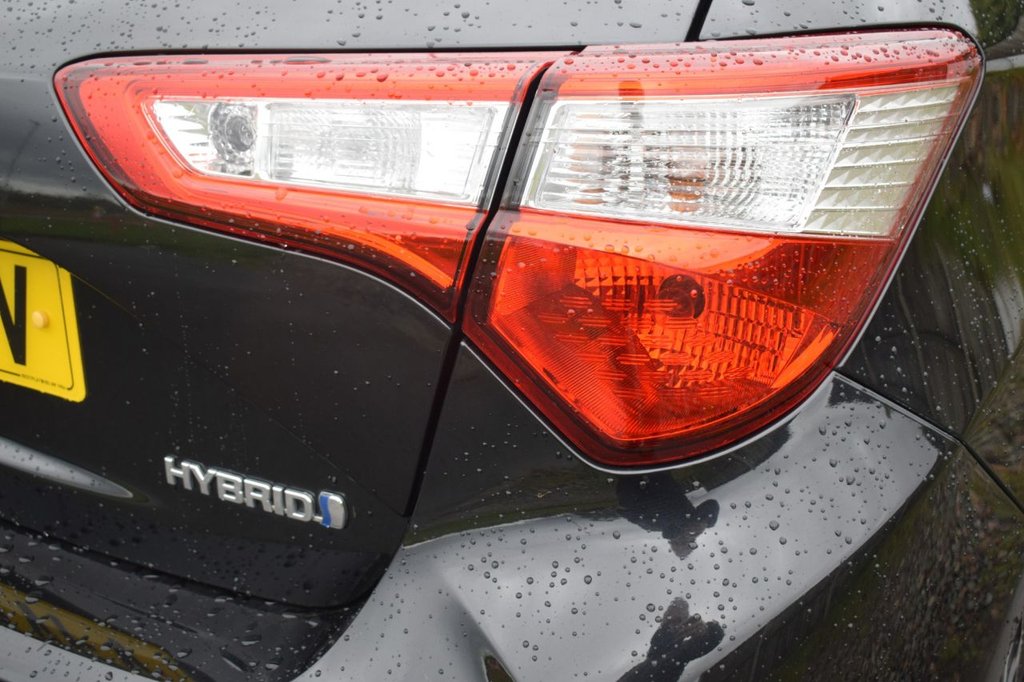 Used Toyota Yaris 2018 for sale - 76660174: Photo 17