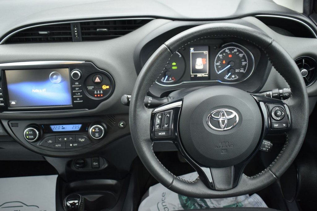 Used Toyota Yaris 2018 for sale - 76660174: Photo 19