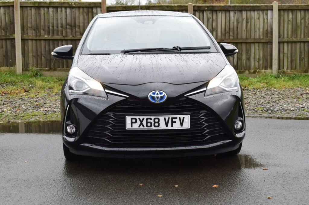 Used Toyota Yaris 2018 for sale - 76660174: Photo 2