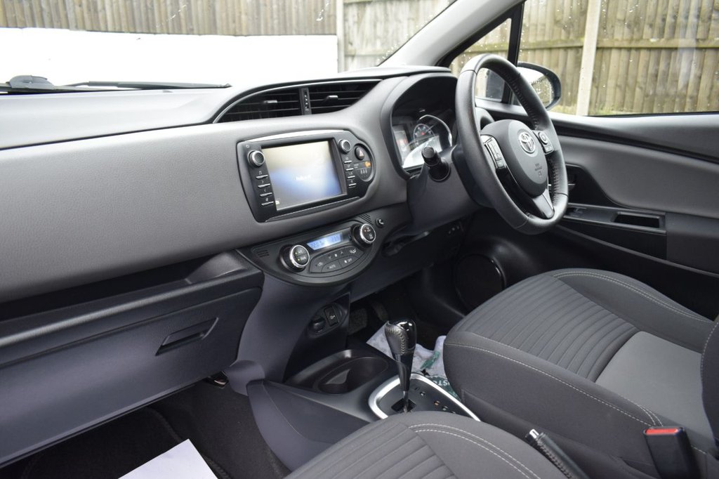 Used Toyota Yaris 2018 for sale - 76660174: Photo 25