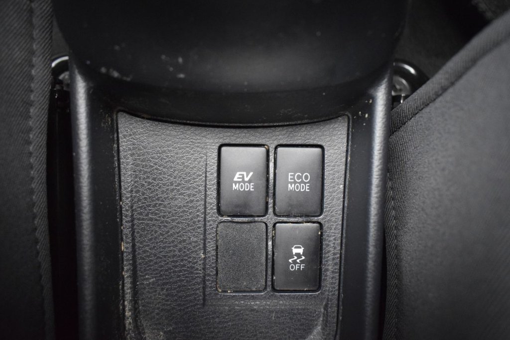 Used Toyota Yaris 2018 for sale - 76660174: Photo 39