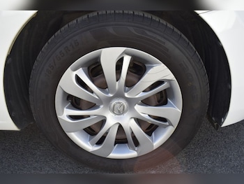 Used Mazda Mazda2 2015 for sale - 78110349: Photo