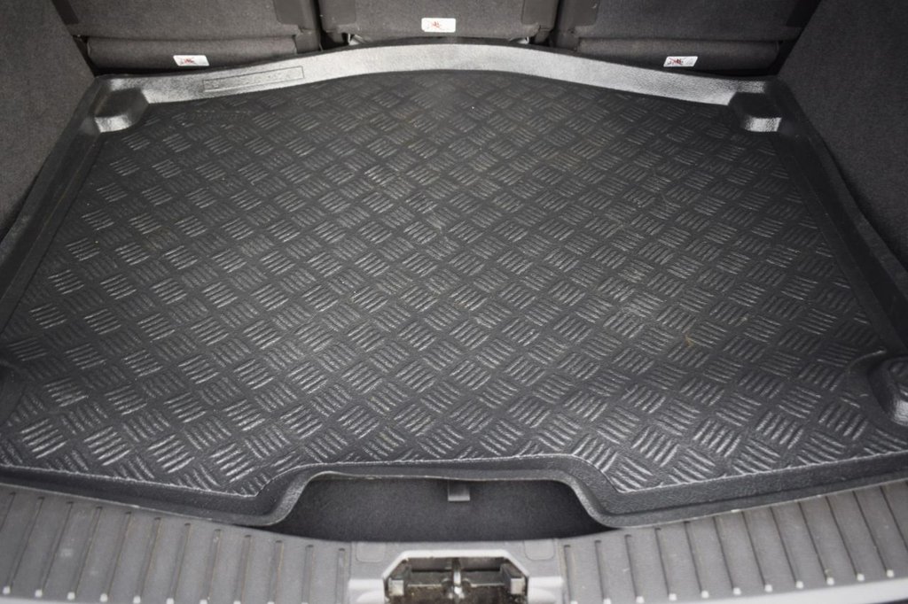 Used Ford C-Max 2015 for sale - 76660183: Photo 11