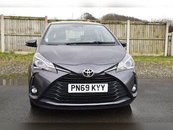 Used Toyota Yaris 2019 for sale - 77275747: Photo