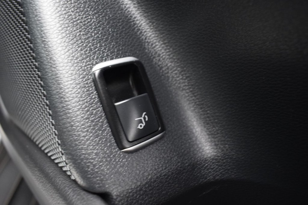 Used Mercedes-Benz GLA 2015 for sale - 76660176: Photo 14