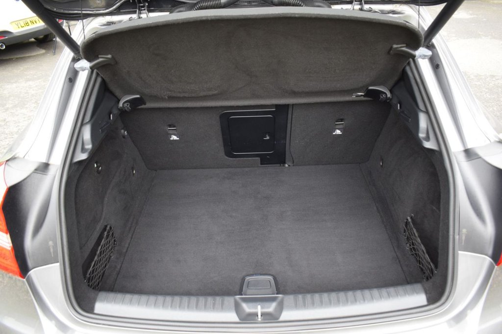 Used Mercedes-Benz GLA 2015 for sale - 76660176: Photo 39