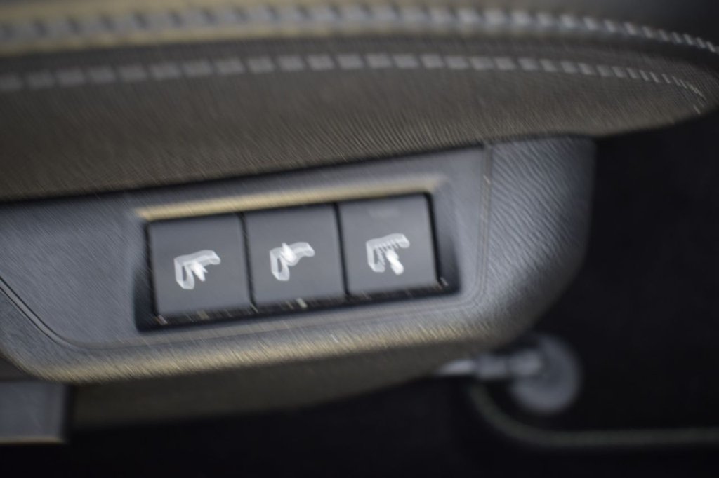 Used Peugeot 2008 2021 for sale - 76660188: Photo 5