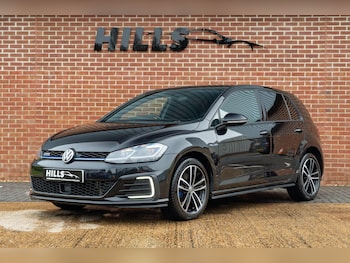 Used Volkswagen Golf 2017 for sale - 78122221: Photo