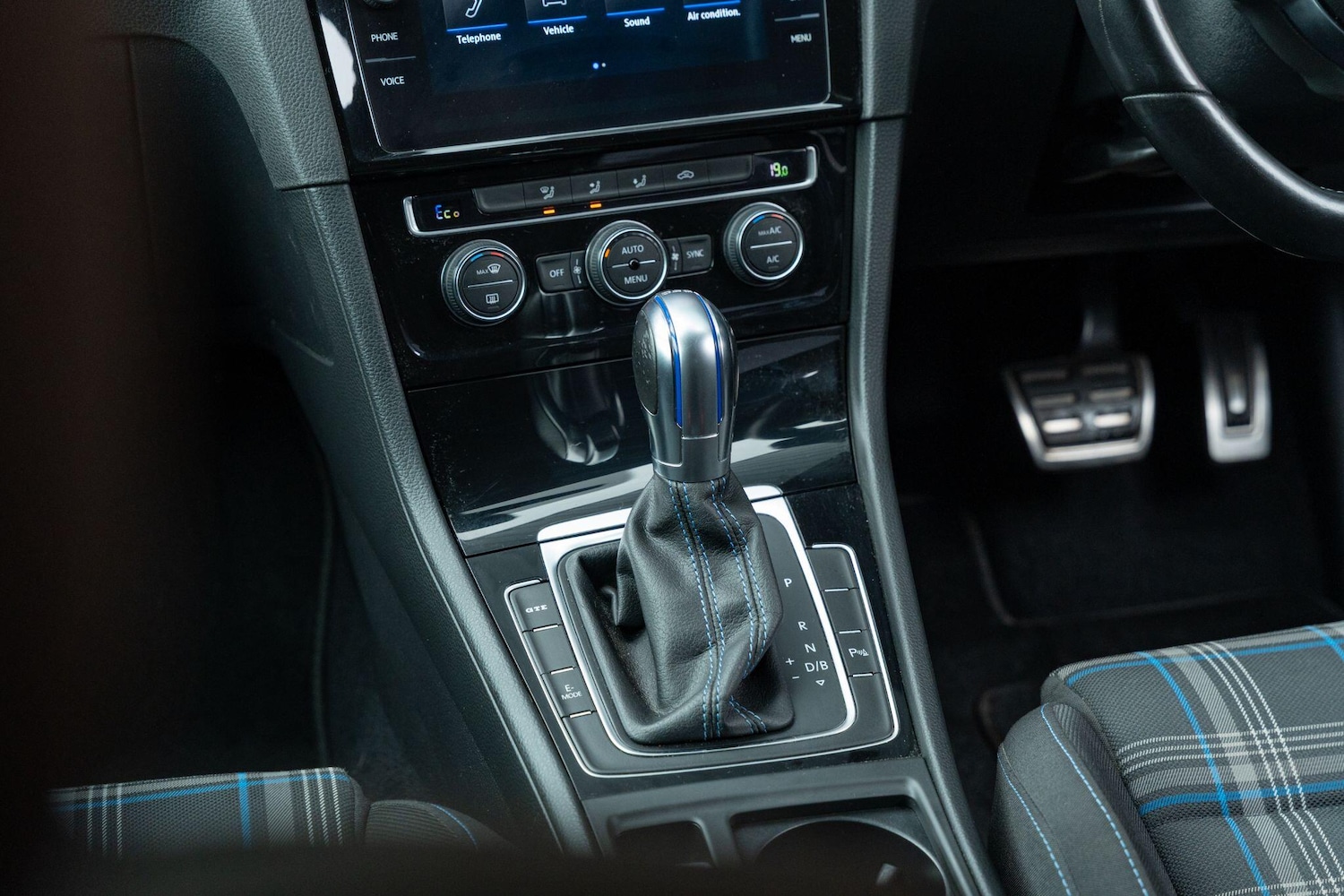 Used Volkswagen Golf 2017 for sale - 78122221: Photo 8