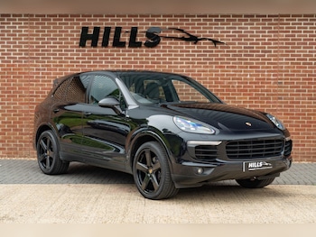 Used Porsche Cayenne 2016 for sale - 79001406: Photo