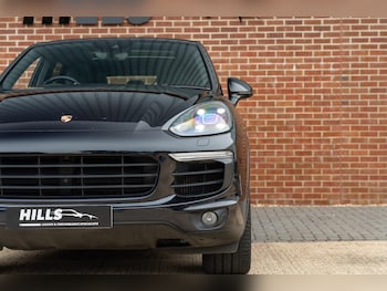 Used Porsche Cayenne 2016 for sale - 79001406: Photo