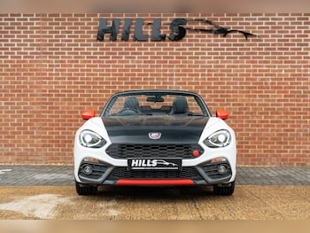 Used Abarth 124 Spider 2016 for sale - 78098388: Photo