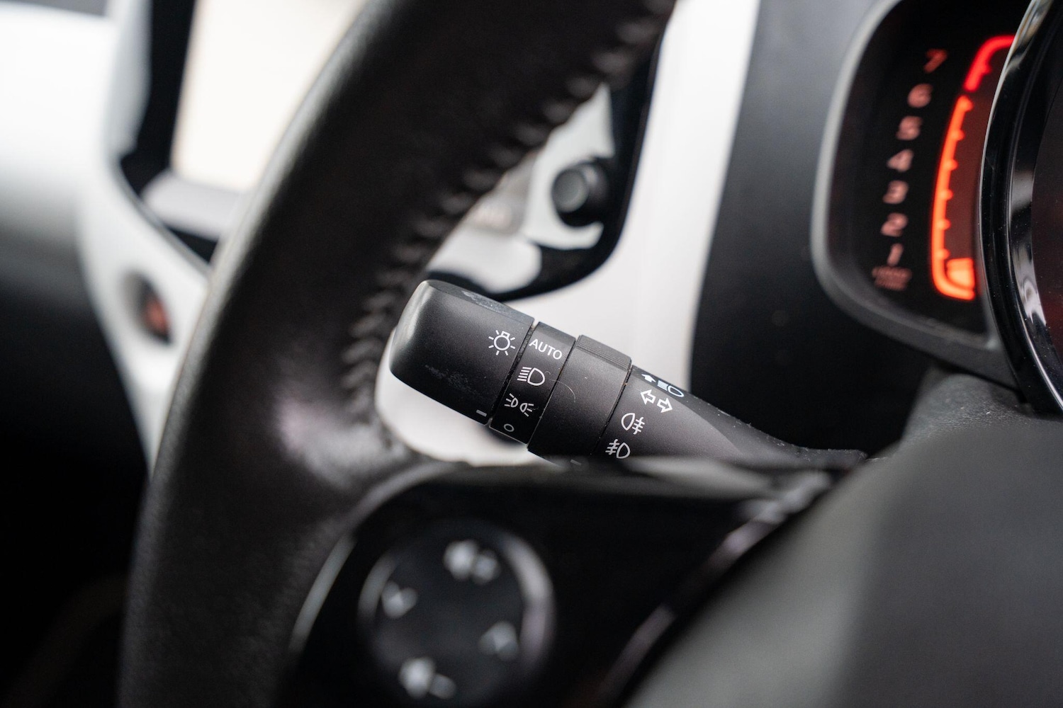 Used Peugeot 108 for sale - 77729122: Photo 13