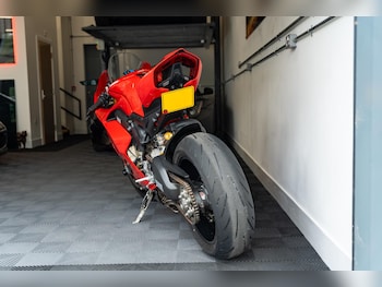 Used Ducati Panigale 2020 for sale - bike-79211032: Photo