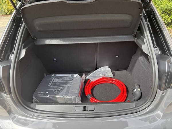 Used Peugeot E-208 2025 for sale - 75773620: Photo 19