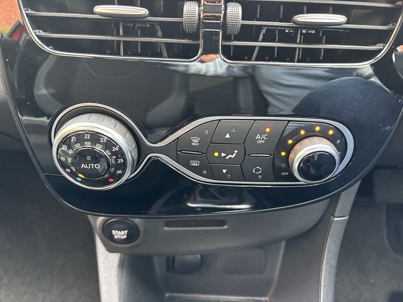 Used Renault Clio 2016 for sale - 76364453: Photo 32