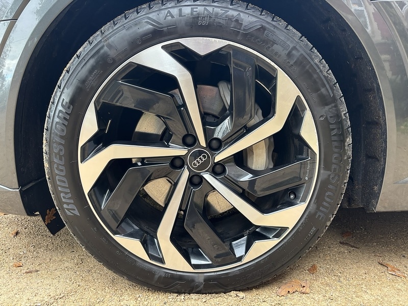 Used Audi Q8 2023 for sale - 76357088: Photo 10