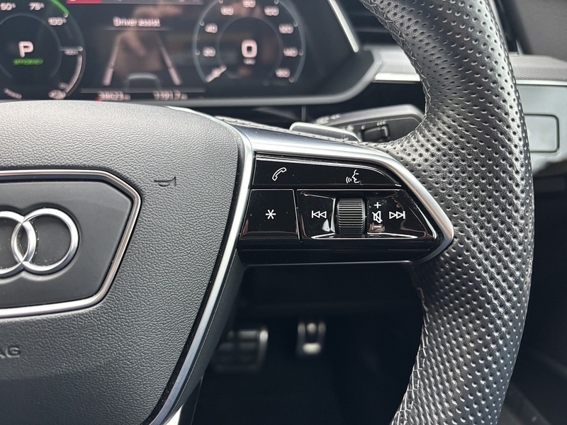 Used Audi Q8 2023 for sale - 76357088: Photo 21