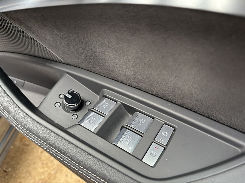 Used Audi Q8 2023 for sale - 76357088: Photo 35