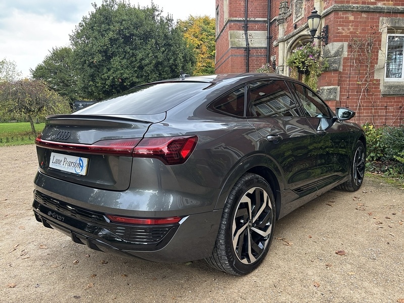 Used Audi Q8 2023 for sale - 76357088: Photo 4