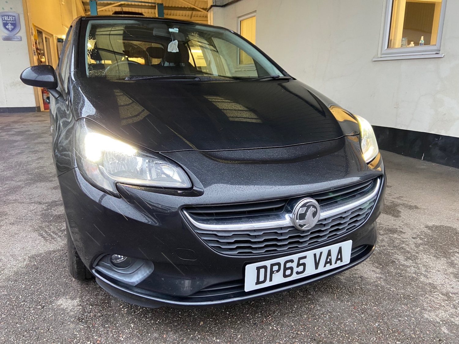 Used Vauxhall Corsa 2015 for sale - 77310525: Photo 2