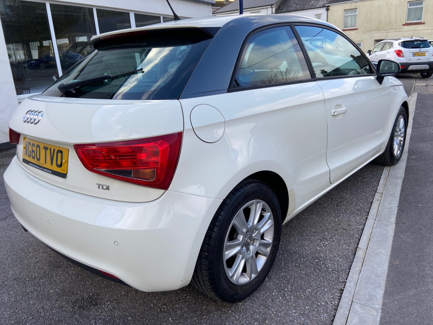 Used Audi A1 2011 for sale - 77843049: Photo 3