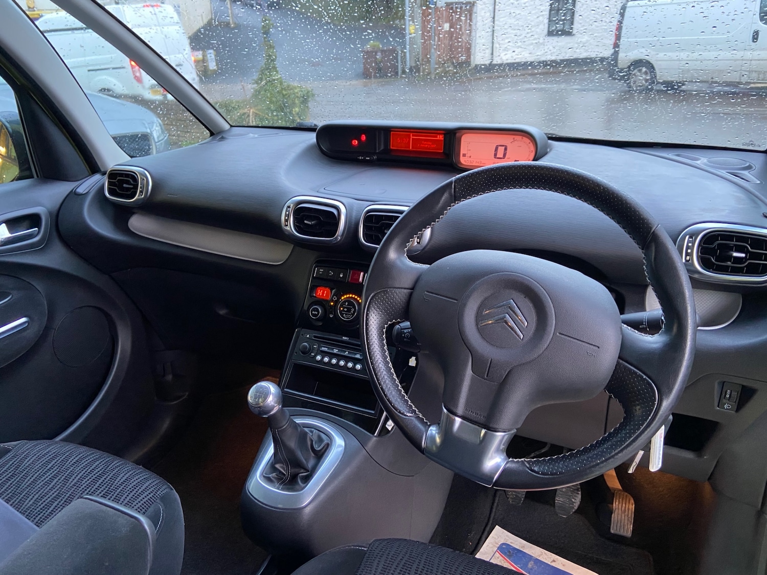 Used Citroen C3 Picasso 2009 for sale - 77364036: Photo 9