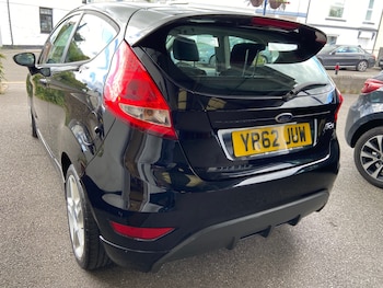 Used Ford Fiesta 2012 for sale - 76062721: Photo