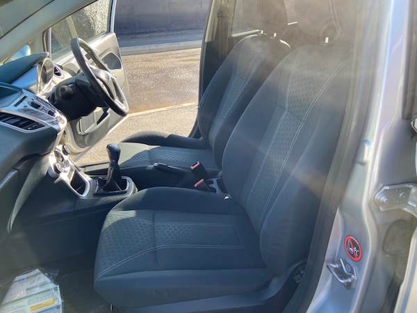 Used Ford Fiesta 2010 for sale - 74568899: Photo 8