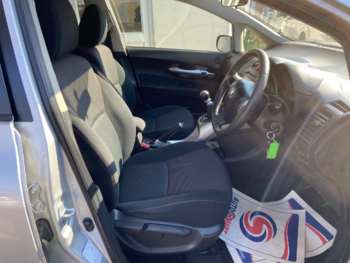 Used Toyota Auris 2010 for sale - 74438079: Photo
